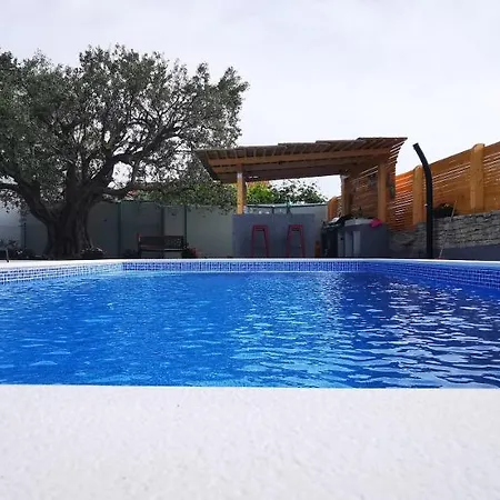 Daire Brioni Sea,garden,poll View 2 2 80m2 Tiki Bar *