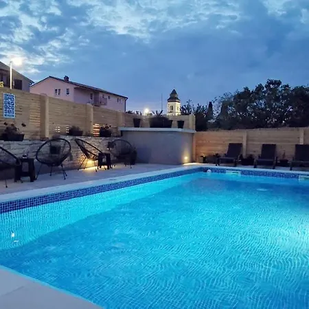 Brioni Sea,garden,poll View 2 2 80m2 Tiki Bar Daire