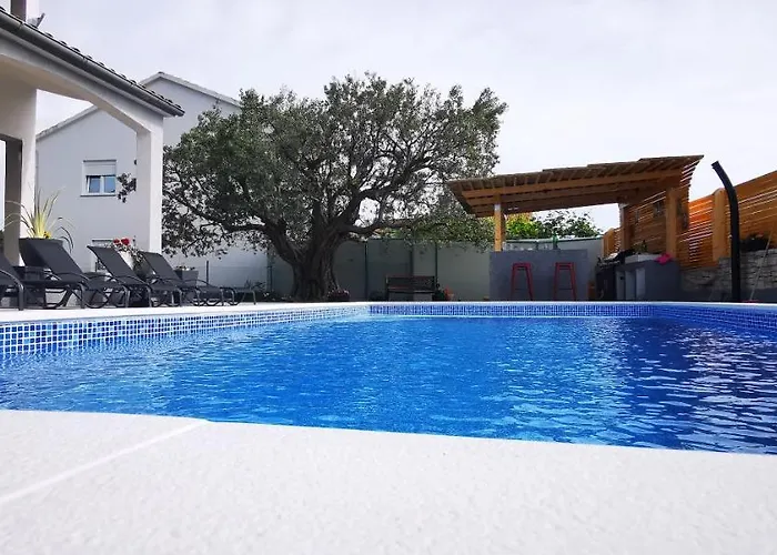 Brioni Sea,garden,poll View 2 2 80m2 Tiki Bar 아파트