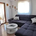 Brioni Sea,garden,poll View 2 2 80m2 Tiki Bar Apartamento *