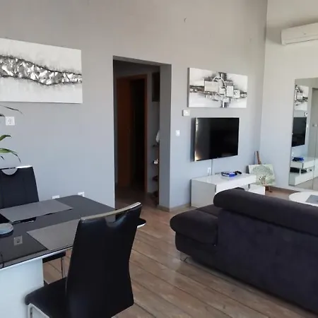 Apartment Brioni Sea,garden,poll View 2 2 80m2 Tiki Bar *